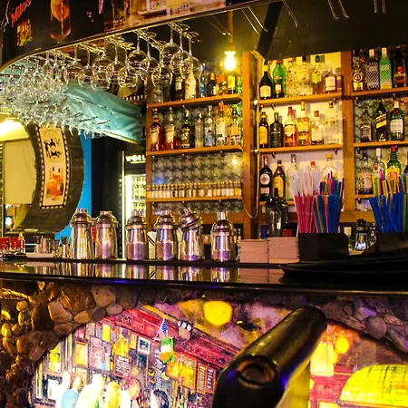 Mitos 公寓式酒店 3*