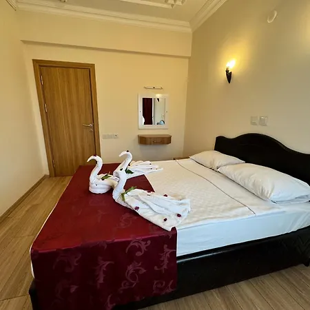 Hotel de apartamente Mitos 3*