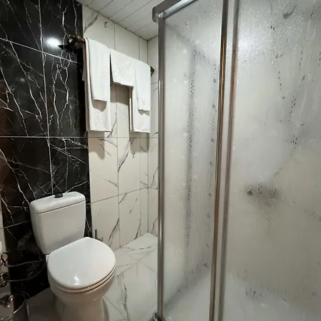 アパートホテル Mitos 3*